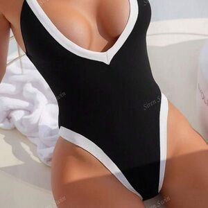 SHEIN Black and White V-Neck One-Piece Swimsuit